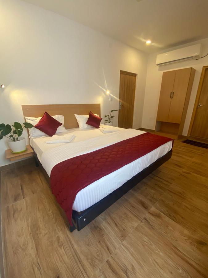 Hotel Bluestone 스리칼라하스티 외부 사진