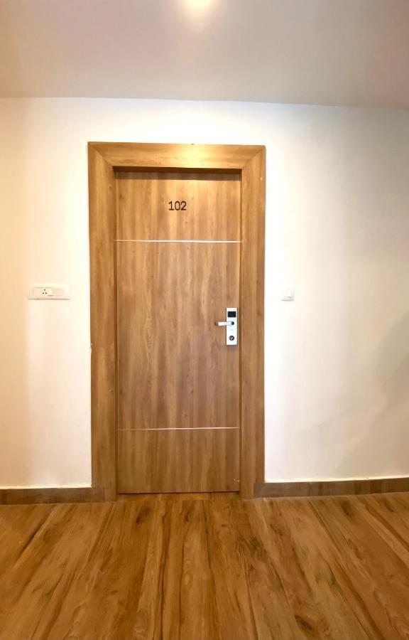 Hotel Bluestone 스리칼라하스티 외부 사진